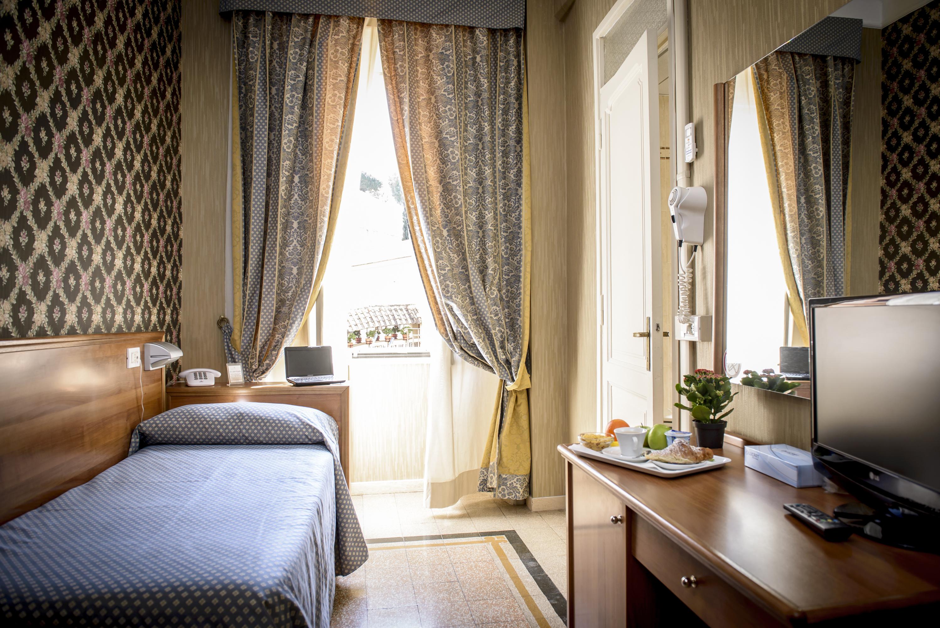 Hotel Emmaus Ρώμη Εξωτερικό φωτογραφία