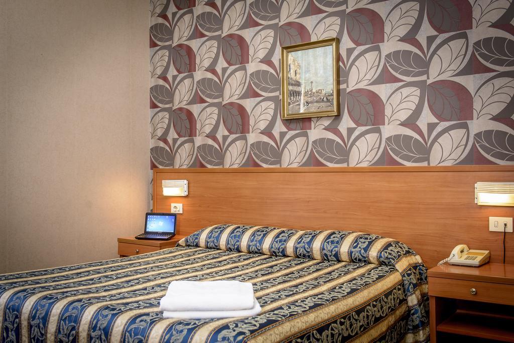 Hotel Emmaus Ρώμη Εξωτερικό φωτογραφία