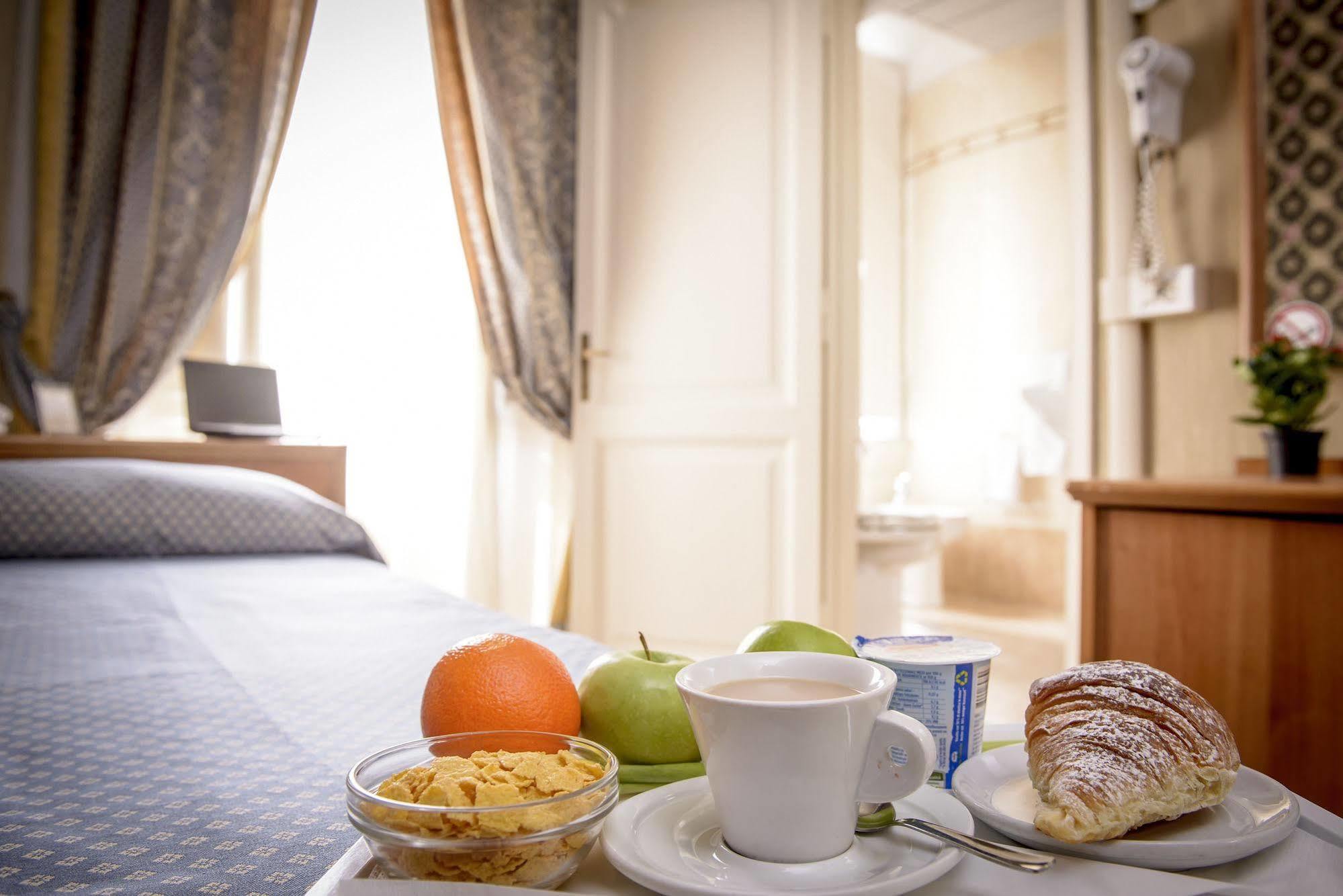 Hotel Emmaus Ρώμη Εξωτερικό φωτογραφία